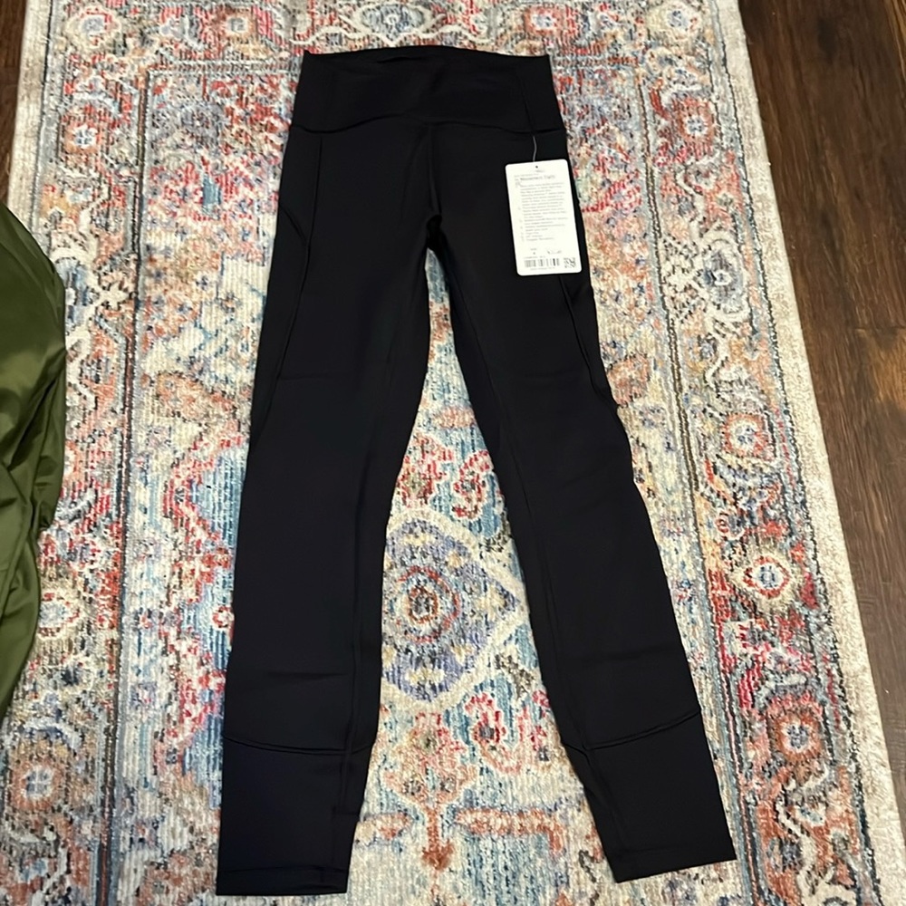 NWT Lululemon In Movement Tight 25” size 4